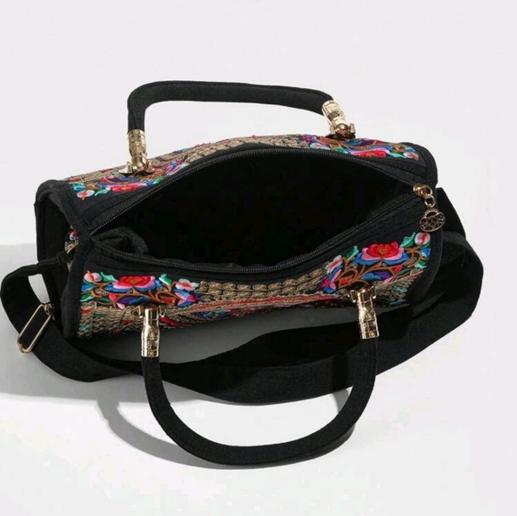 New Embroidered Handbag - Picture 5 of 5